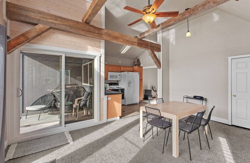Bayview Boat Rental | Perfect Space Float Home