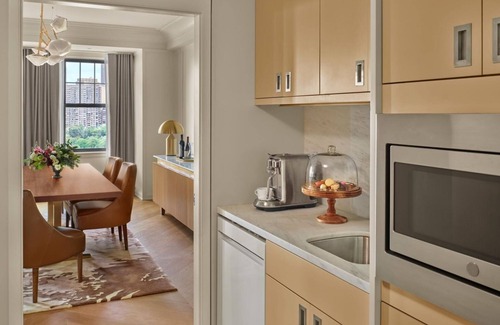 Back Bay East Hotel | Perfect Space to Relax & Retreat! Pet-friendly Property, Minutes to Carson Beach