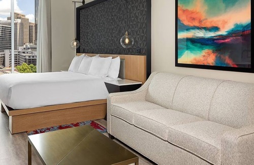 Downtown Atlanta Apartment | Perfect special event getaway in the heart of downtown, Atlanta — resort style!