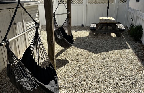 North Beach Haven House | Perfect spot! Cape Cod -1 block to beach and bay with views!