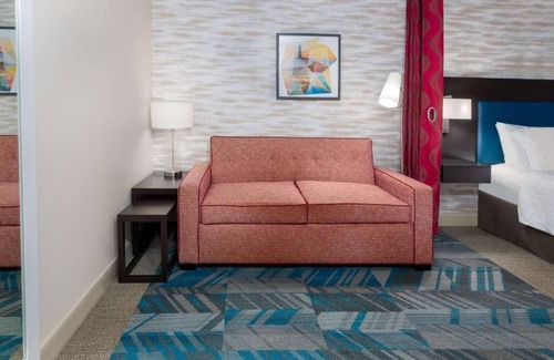 North Charleston Hotel | Perfect Spot for Unwinding! Onsite Pool, Free Parking and Free Breakfast!