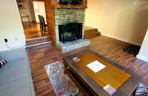 Chalet Village House | Perfect spot for all the skiing enthusiasts out there!