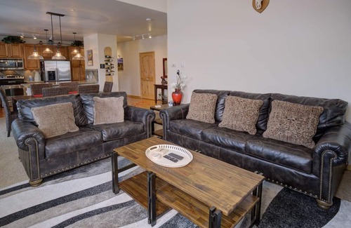 Winter Park Condo | Perfect spot for Fall Events in Winter Park. TOWP STR Permit #006902