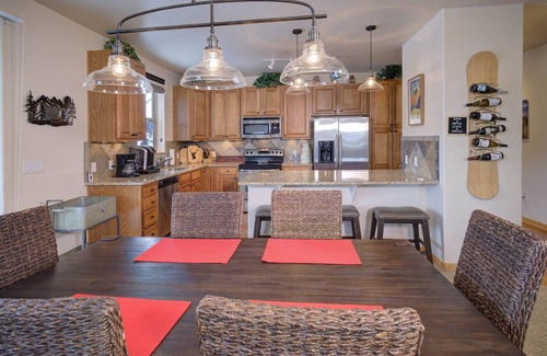 Winter Park Condo | Perfect spot for Fall Events in Winter Park. TOWP STR Permit #006902