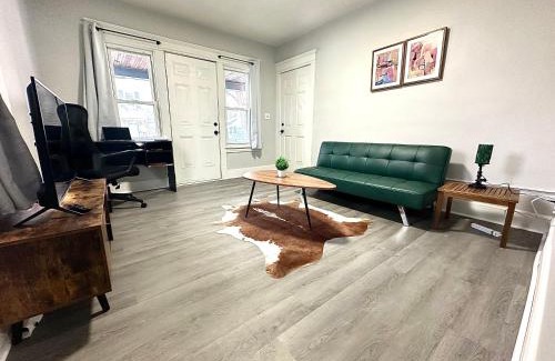 Springfield Apartment | Perfect stay for couples