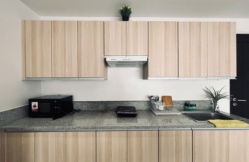 Mandurriao Condo | Perfect Stay for Family & Friends