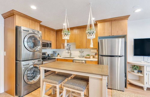 Sundance Apartment | Perfect Studio Room 1/2mile to Sundance Resort