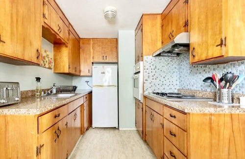 Lakewood Apartment | Perfect Tacoma Getaway Near Beaches & Downtown!