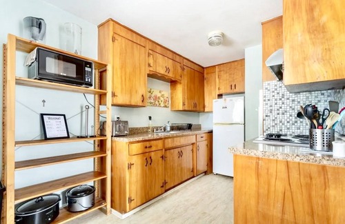 Lakewood Apartment | Perfect Tacoma Getaway Near Beaches & Downtown!