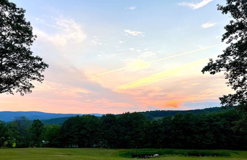 West Hartford Cottage | Perfect two-bedroom cottage in the hills of Vermont