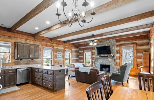 Terrell House | Perfect for your Holiday Gathering!