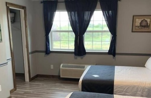Dillon House | Perfect Vacation! Pets Allowed, Breakfast, Near Beaverhead County Museum