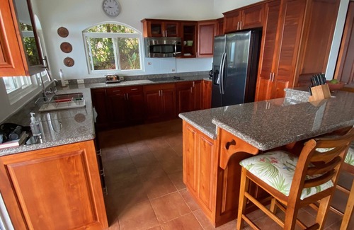 Ballena House | Perfect viewing of migrating Pacific whales, from the hills above Ojochal