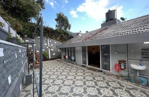 Thalayathimund Villa | Perfect villa for your family vacation very close to City with Mountain Views