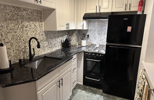 Washington Square West House | Perfect Walk Score! Pet Friendly Home in Central Philly