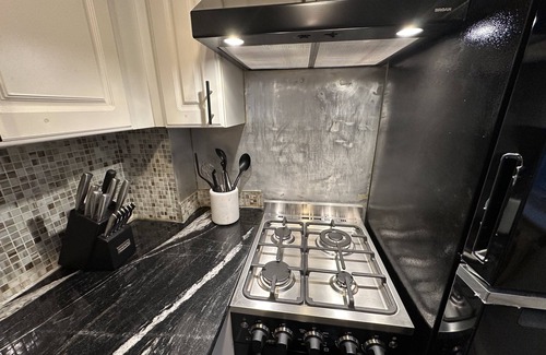 Washington Square West House | Perfect Walk Score! Pet Friendly Home in Central Philly