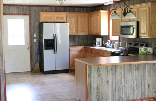 Broaddus House | Perfect "WATERFRONT" Get Away To Create Wonderful Memories on Lake Sam Rayburn