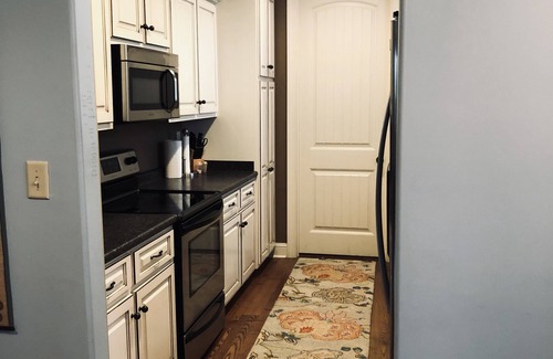 Oxford House | Perfect weekend rental! Sleeps 10!
