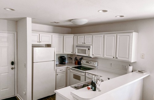 Pawleys Island Condo | Perfect Year-Round! 1st floor golf course condo, pool & hot tub, close to beach