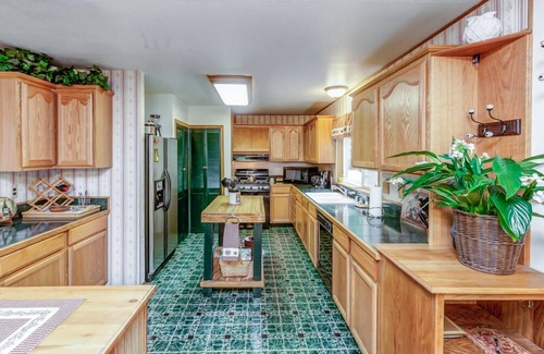 Mariposa House | perfect yosemite retreat with wi-fi