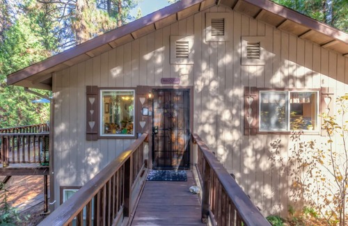 Mariposa House | perfect yosemite retreat with wi-fi