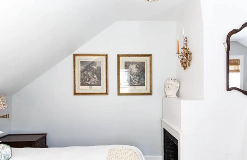 Sherman House | Perfection in Litchfield County, Cozy 5 Bedroom with Pool. Close to everything