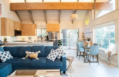 Springville House | Perfection: Private Giant Sequoias, 100 Mile Views