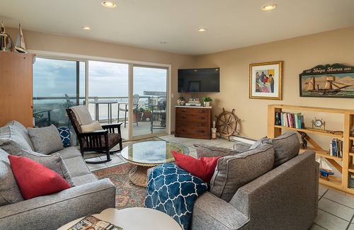 Cayucos Condo | Perfectly Appointed Condo in the heart of Cayucos