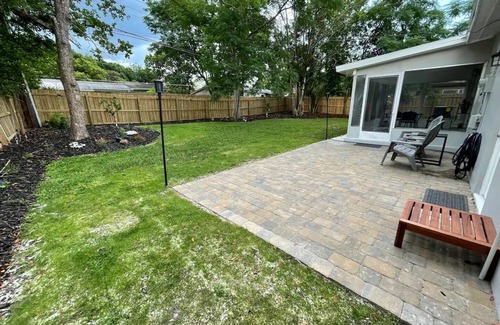 Deltona Lakes House | Perfectly furnished delightful modern retreat! (Theatre room, Backyard for dogs)