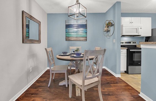 Mount Pleasant Apartment | Perfectly located just a short distance to beach and downtown Charleston