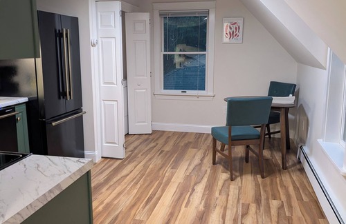 Augusta Apartment | Perfectly Located 1 Bedroom, Freshly Remodeled