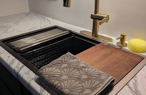 Augusta Apartment | Perfectly Located 1 Bedroom, Freshly Remodeled