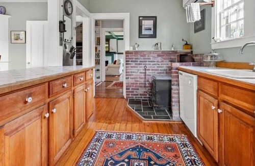 Hyannis Port House | Perfectly Located Hyannis Port Rental