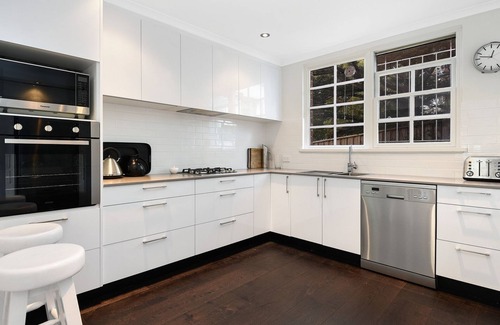 Birchgrove House | PERFECTLY PEACEFUL- Harbour foreshores secs away