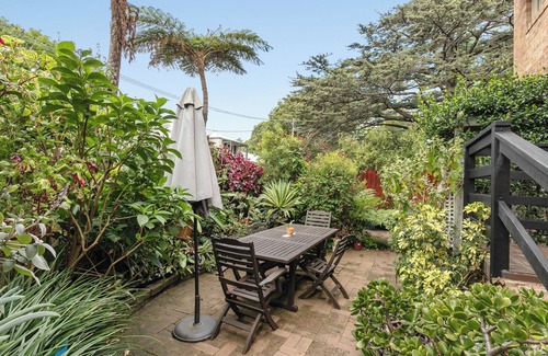 Birchgrove House | PERFECTLY PEACEFUL- Harbour foreshores secs away