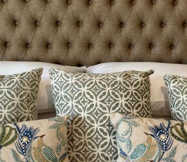 Hambleden House | Perfectly Positioned Hambleden House