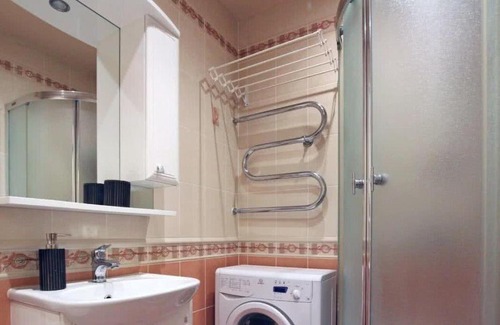 Oktyabrsky District Apartment | Perfecto Metro Institute of Culture