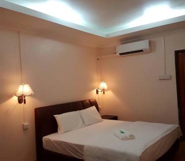 Pulau Perhentian Kecil Ski Chalet | Perhentian Island Cocohut Long Beach Resort