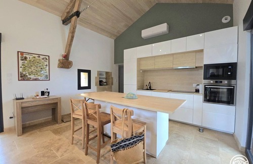 Lanquais Cottage | Perigord House with Private Pool and Air Conditioning