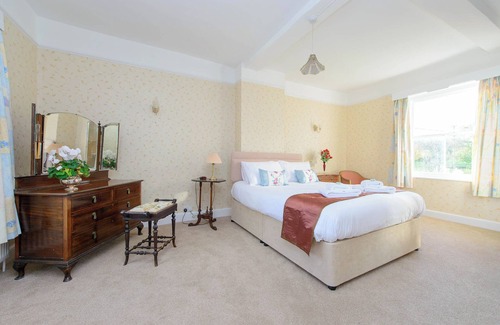 Milborne Saint Andrew Other | Period Farmhouse With Large Garden In Village Location
