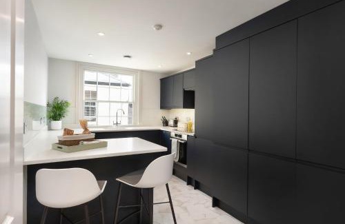 Henley-on-Thames Apartment | Period Henley 2 bed apt with parking for 1 car