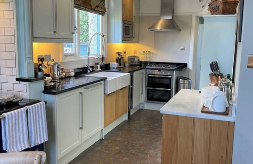 Minster on Sea House | Period property a short walk from the beach.