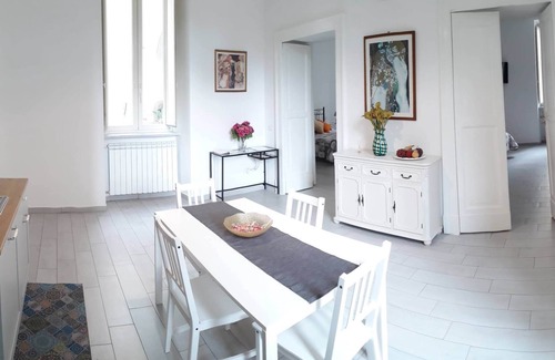 San Giorgio a Cremano Apartment | Period villa on Via Matteotti in San Giorgio a Cremano