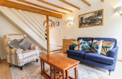 Barrow Upon Soar House | Periwinkle Cottage