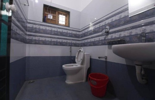 Kumily Apartment | Periyar Homes Deluxe Room 102