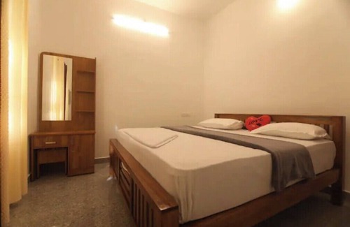 Kumily Apartment | Periyar Homes Deluxe Room 102