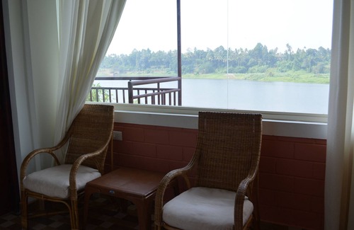Perumbavoor Cottage | Periyar RiverView Homestay, Near Cochin Airport, Kochi | RiverView AC Rooms