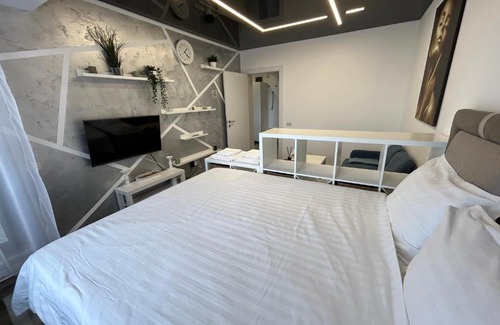 Popesti-Leordeni Apartment | Perla Home