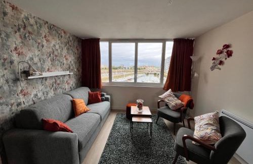 Courseulles-sur-Mer Apartment | Perle Marine - Lumineux Confortable 6p Bord de Mer