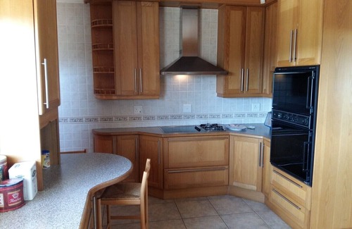 Kleinmond Apartment | PERLEMOEN 4 : 3bedr/2bathr villa, inside BBQ. Best all round view in Kleinmond.